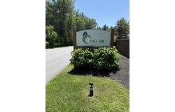 8 Sir Lancelot Drive, Exeter, NH 03833