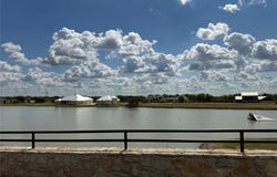 102 Ranch Estates Cir, Martindale, TX 78130