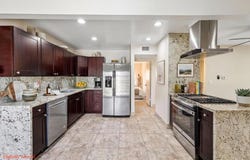 559 Oakdale Lane, El Cajon, CA 92021