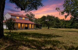 1097 White Loop Rd, Columbus, TX 78934