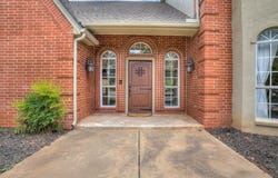 5621 Oak Tree Road, Edmond, OK 73025