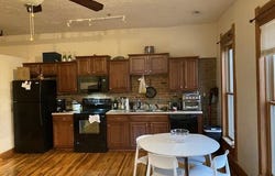 222 Park Central N, Springfield, MO 65806