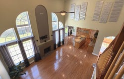 6 Glenview Court, Bolingbrook, IL 60490