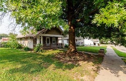 905 Parallel Street, Atchison, KS 66002