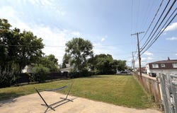 3940 Center Avenue, Lyons, IL 60534
