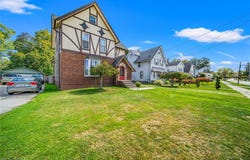 165 S Eagle Street, Geneva, OH 44041