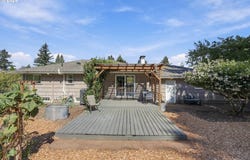 21932 SE ASH St, Gresham, OR 97030