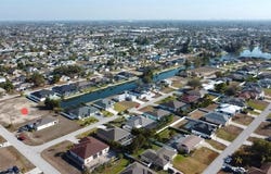 2809 SW 7th Place, Cape Coral, FL 33914