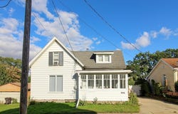 806 Bluff Street, Cedar Falls, IA 50613