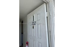 438 NE 210th Cir Ter, Miami, FL 33179