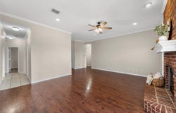 217 Keswick Drive, Hewitt, TX 76643