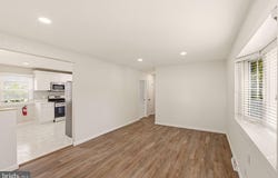 208 CEDAR Avenue W, OAKLYN, NJ 08107