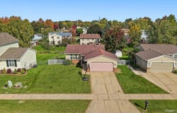2635 Thorn Creek Street SE, Kentwood, MI 49508