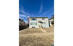 1012 W 8th St St E, Sioux Falls, SD 57104