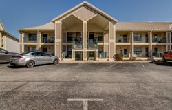 135 Upper Emerald Bay Circle, Hollister, MO 65672