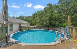 8111 Fourth St, Navarre, FL 32566