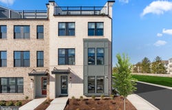 2 CURIOSITY Drive, HERNDON, VA 20171