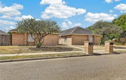 2013 N El Mundo Drive, Edinburg, TX 78541