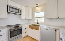 318 S Avenue C, Elgin, TX 78621
