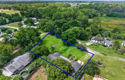 37320 BEACH DR, UMATILLA, FL 32784