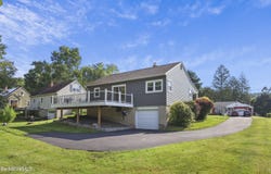 17 Howe Rd, Pittsfield, MA 01201