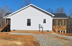 2086 E COURTHOUSE ROAD, Blackstone, VA 23824