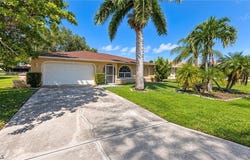 302 SE 1st Place, Cape Coral, FL 33990