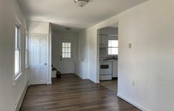 10 Mckinley, Lindenhurst, NY 11757