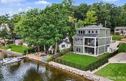 8851 Je-NE-Be Drive NE, Rockford, MI 49341