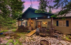 17461 N Right Fork Rd, Hauser, ID 83854