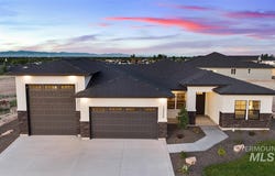 7132 E Chicken Hawk Loop, Nampa, ID 83686