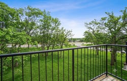 10041 S Walnut Terrace, Palos Hills, IL 60465