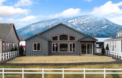 140 Backtrack Rd, Sandpoint, ID 83864