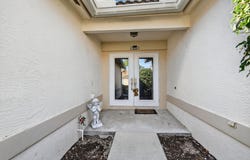 2725 Pointe Circle, Greenacres, FL 33413