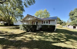 305 Cherry Street, Houston, MO 65483