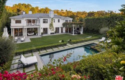 9135 Hazen Dr, Beverly Hills, CA 90210