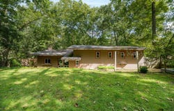 2146 Treehaven Drive, Kalamazoo, MI 49008