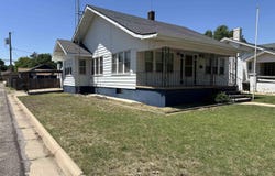 401 Stout, Pratt, KS 67124