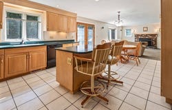 9 Tower Hill Rd, Oxford, MA 01540