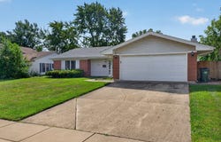 1025 Mayfield Lane, Hoffman Estates, IL 60169