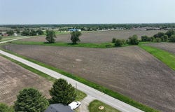 Arbor Dr, Decatur, IL 62526