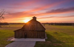 29990c S 2725 Road, Sheldon, MO 64784