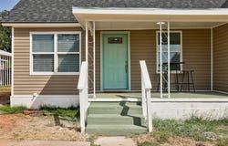 414 E Perkins Avenue, Guthrie, OK 73044