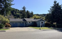 2260 ARTHUR Dr, Reedsport, OR 97467