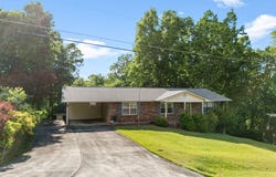 8 Montre Circle SE, Silver Creek, GA 30173