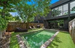 257 NW 39th St, Miami, FL 33127