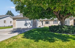 2955 E COURTYARD CIRCLE, Ammon, ID 83406