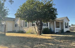 914 4TH Ave, SweetHome, OR 97386