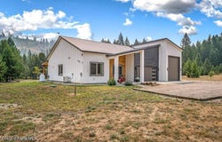 125 Ferry Rd, Sagle, ID 83860
