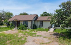 801 E 1st Street, Alice, TX 78332